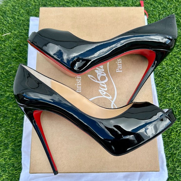 CHRISTIAN LOUBOUTIN NEW VERY PRIVE PEEP-TOE PUMP BLACK PATENT LEATHER SZ 40.5 - Picture 1 of 16